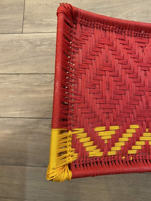 Tabouret tressé - Rouge & Jaune - Sénégal – Image 2