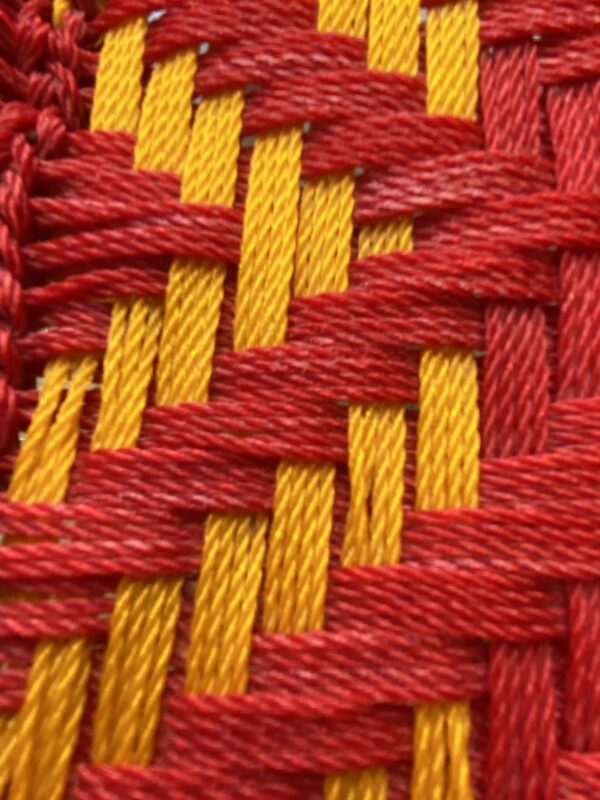 Tabouret tressé - Rouge & Jaune - Sénégal – Image 4